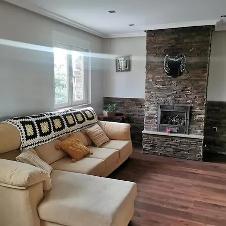 Casa Con En El Casero * Oviedo